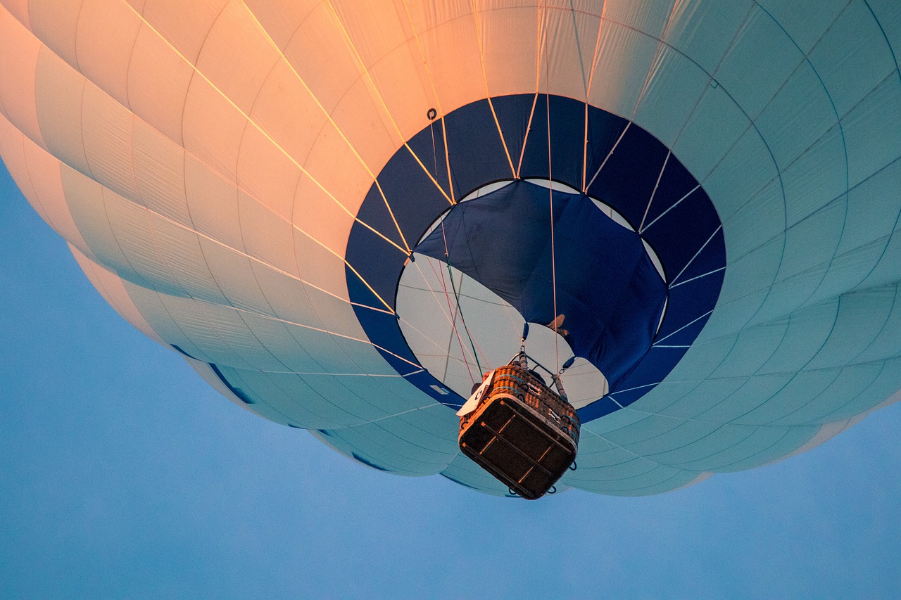 hot air balloon, ballooning, air sports-3648832.jpg